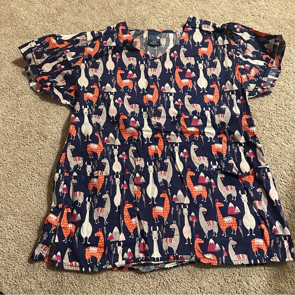 Zoe + Chloe Scrub Top